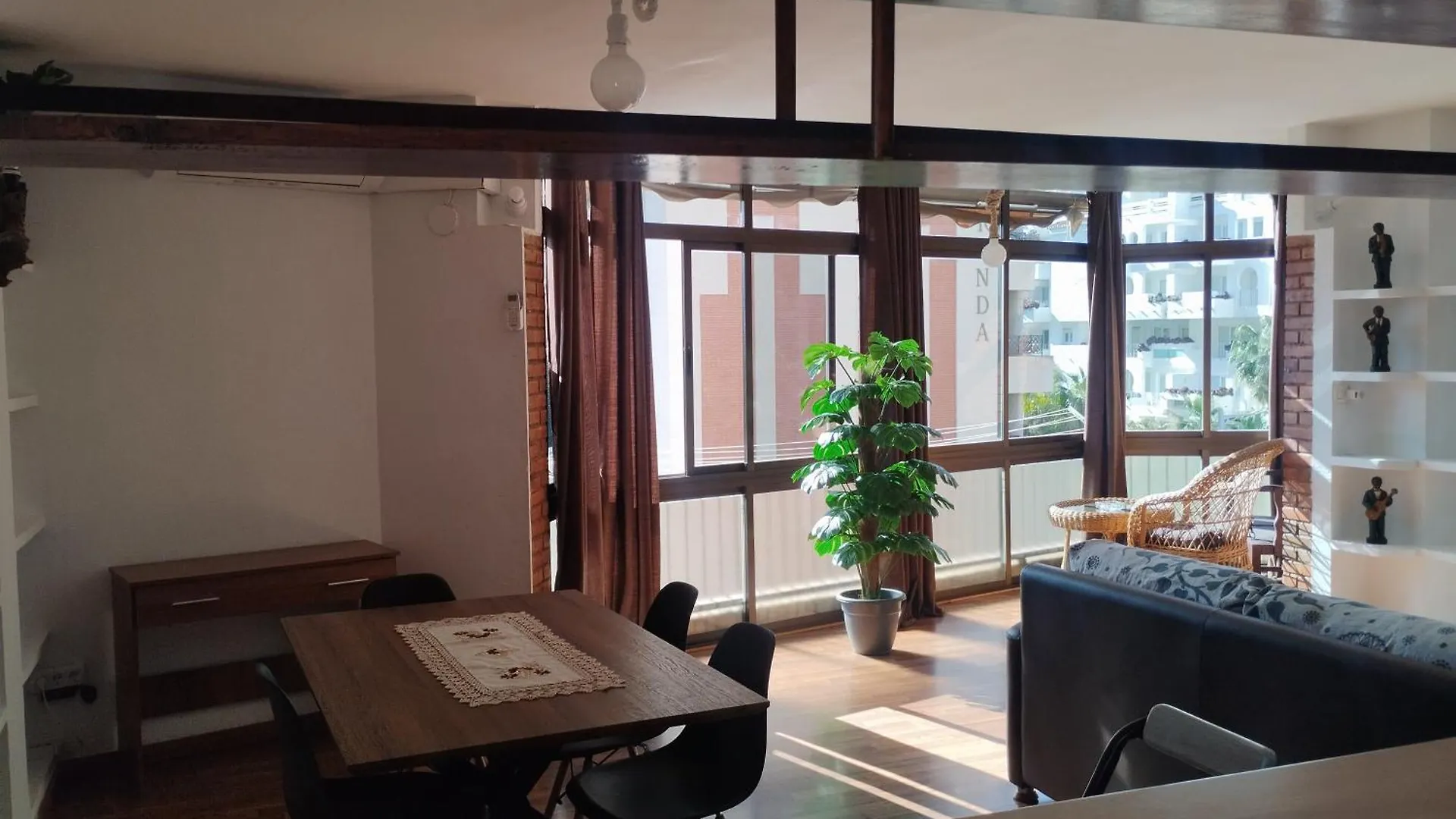 Apartamento Victoria 阿尔姆尼卡 0*,
